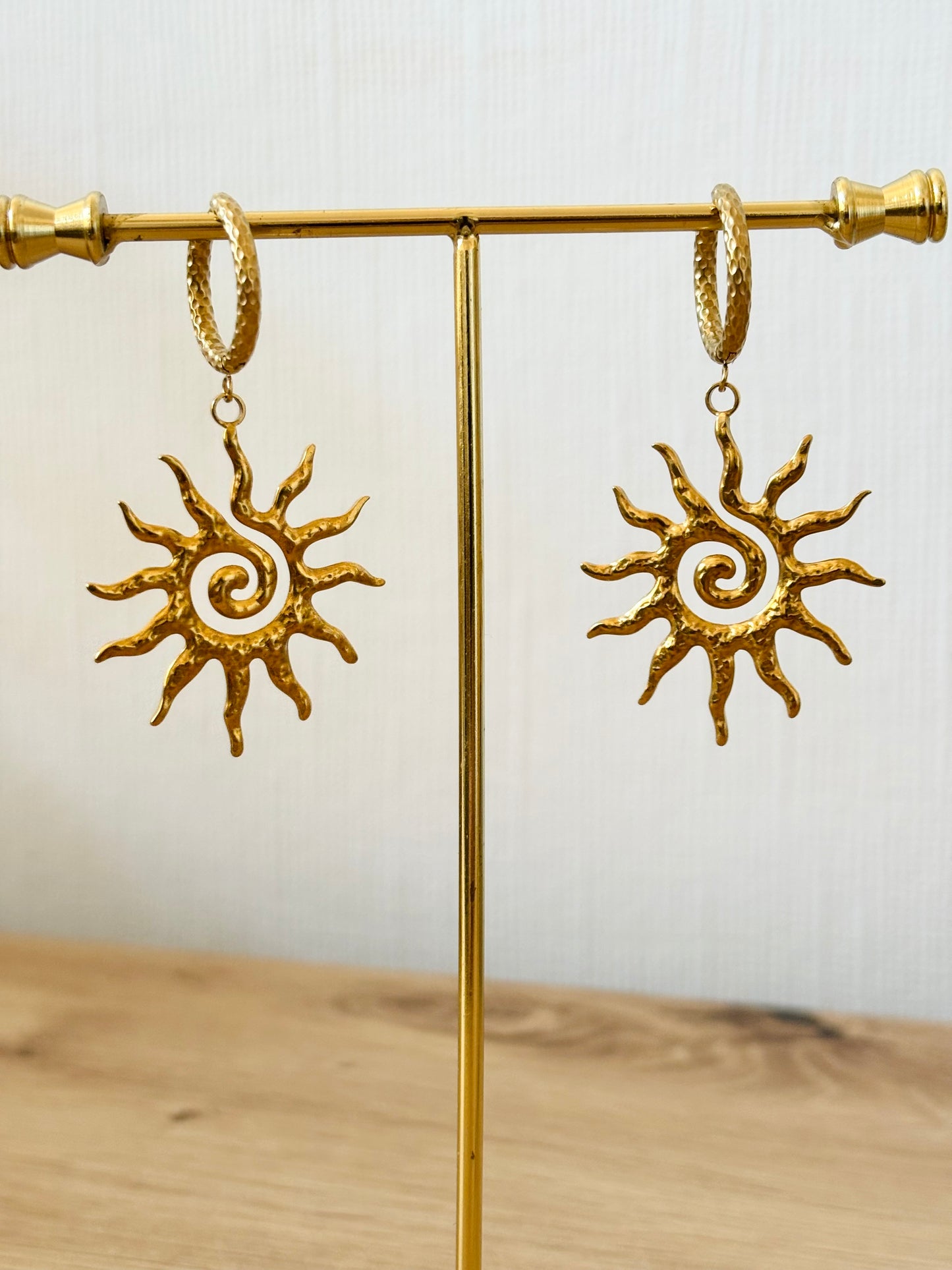 Boucles d'oreilles
Boucles d'oreilles pendantes
boucles d'oreilles en acier inoxydable
Boucles d'oreilles solaires
Soleil en acier inoxydable
Bijoux
Bijou solaire
