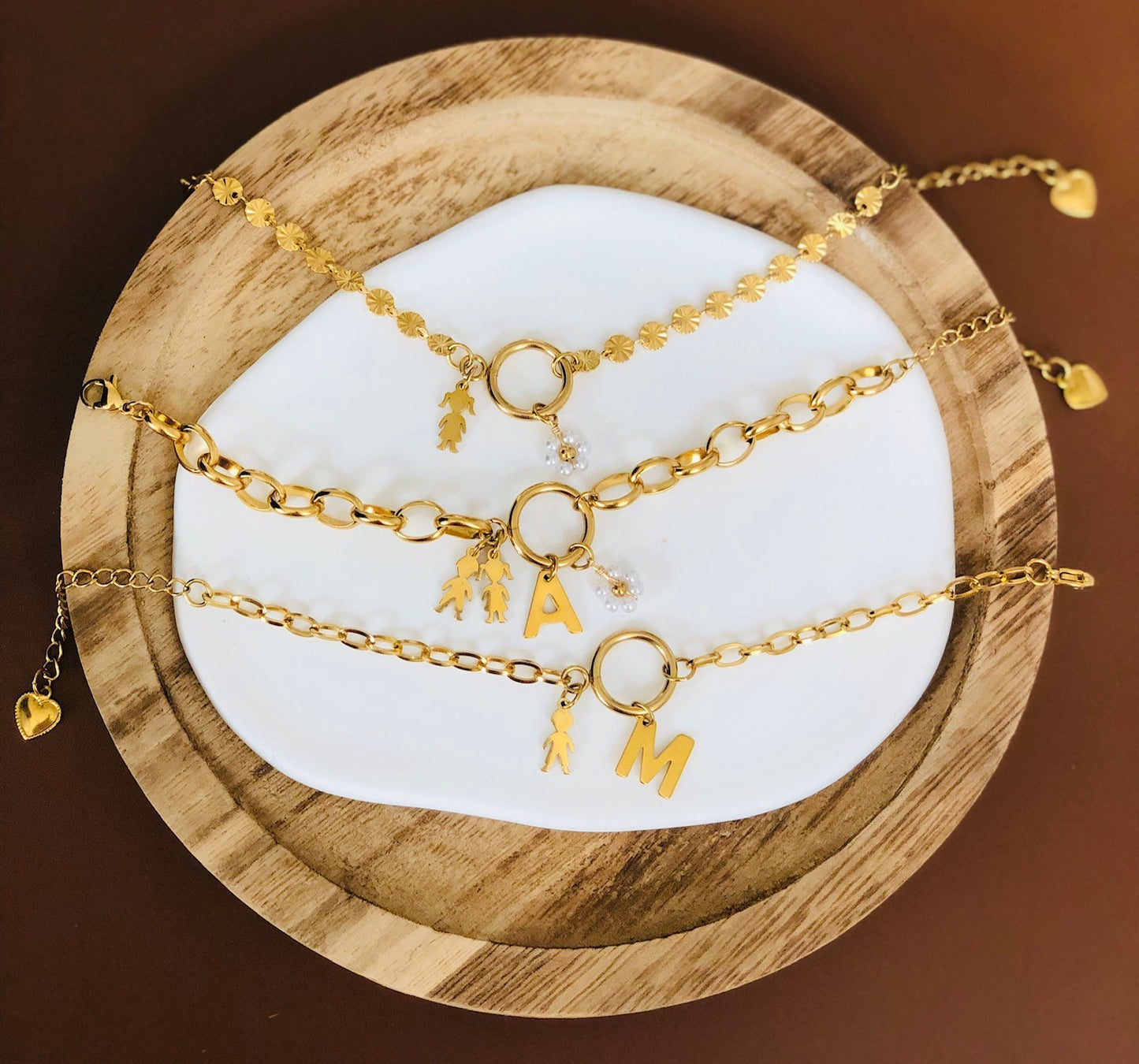 Bracelet en acier inoxydable
Bijou symbolique
Bijou pour maman
Lien enfant/maman
Bijou couple
Bracelet initiale
Amour des siens
Idée cadeau
Bracelet Breloque